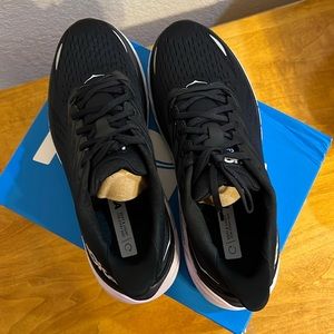 HOKA Clifton 8 | 10B